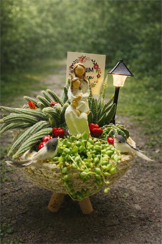 Anne & Bebek Temalı Doğal Teraryum Aranjmanı