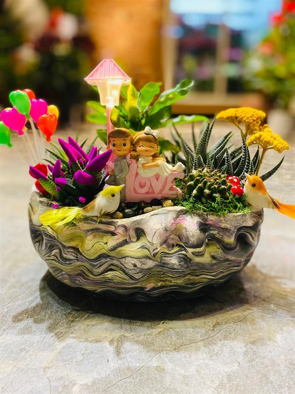 Aşk Bahçesi – Sevgiliye Işıklı Teraryum