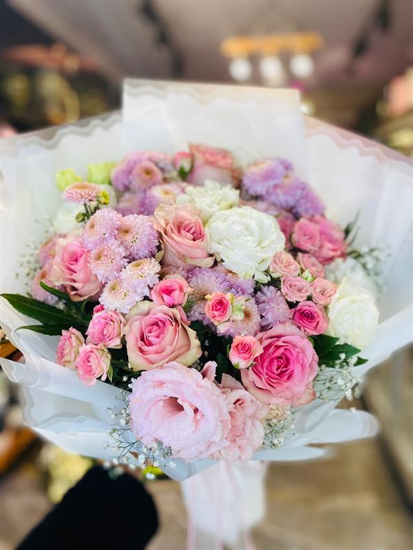 Pembe Zarafet İsteme Çiçeği