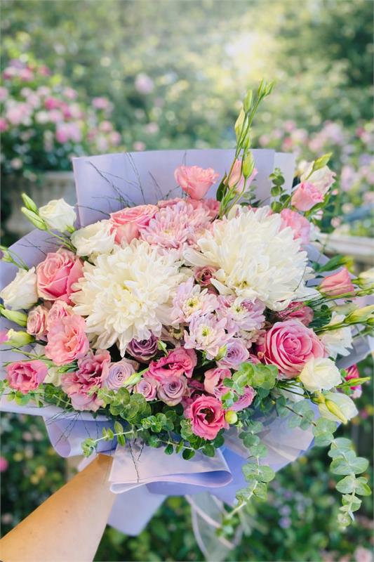 Pastel Tonlu Çiçek Aranjmanı