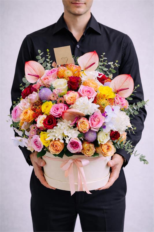 Renklerin Dansı – Özel Kutu Aranjmanı