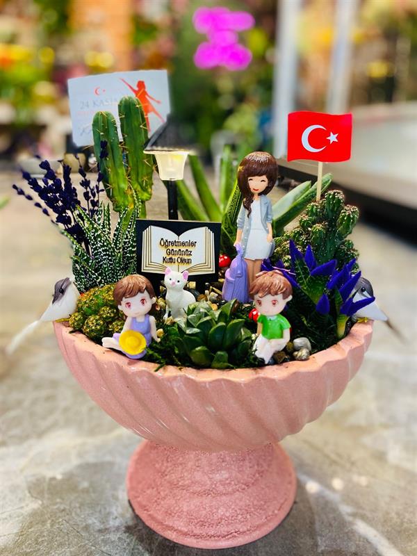 Bilginin Bahçesi – Öğretmenler Günü Teraryumu