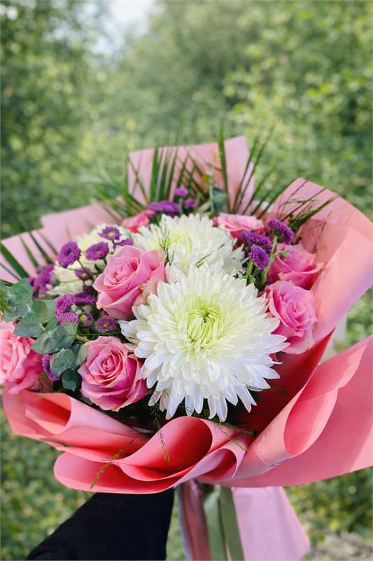 Renkli  – Anastasia ve Gül Aranjmanı