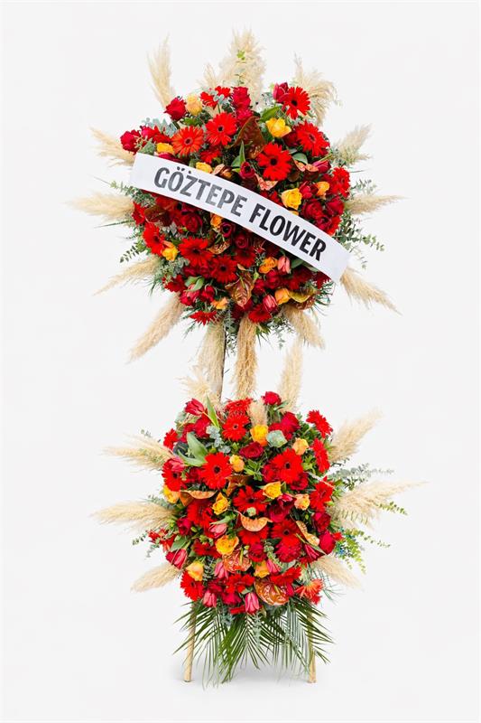 Kırmızı Tonlarda İki Katlı Açılış Çiçeği